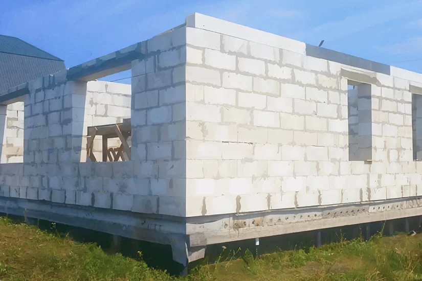 Дом из газоблоков 9х9 м